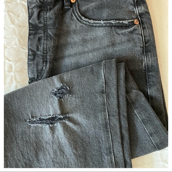 BNWOT - Loft high rise straight leg cropped black jean. Size 2 - Picture 3 of 3